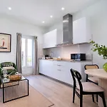 Genteel Patrocinio Aparthotel