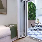 Aparthotel Genteel Patrocinio 3*