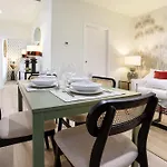 Genteel Patrocinio Aparthotel 3*