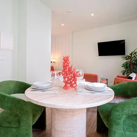 Genteel Patrocinio Aparthotel 3*